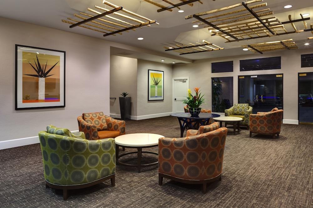 Hyatt Vacation Club at Desert Oasis photo 3