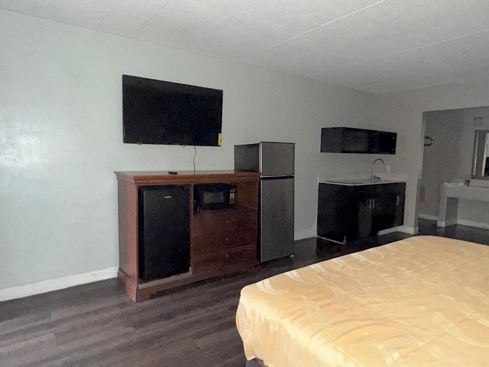 Paris Inn and Suites photo 13