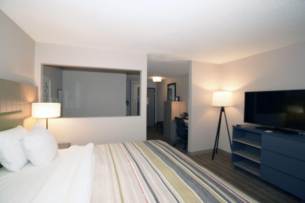 Country Inn & Suites by Radisson, Greenfield, IN photo 29