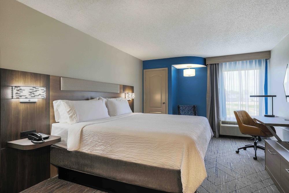 Holiday Inn Express Burlington by IHG photo 16