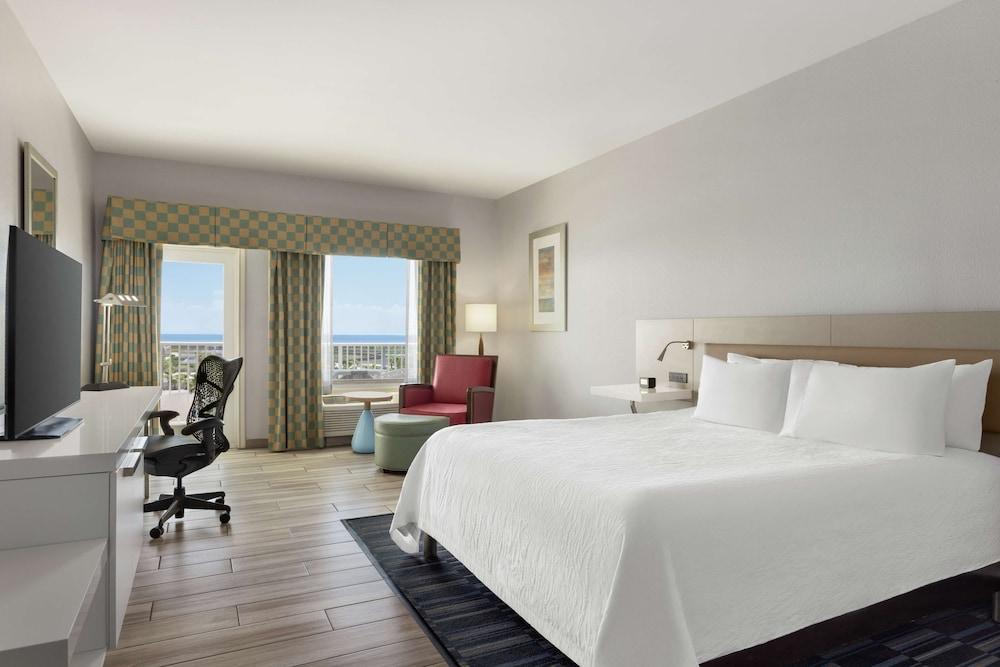 Hilton Garden Inn South Padre Island Beachfront photo 13