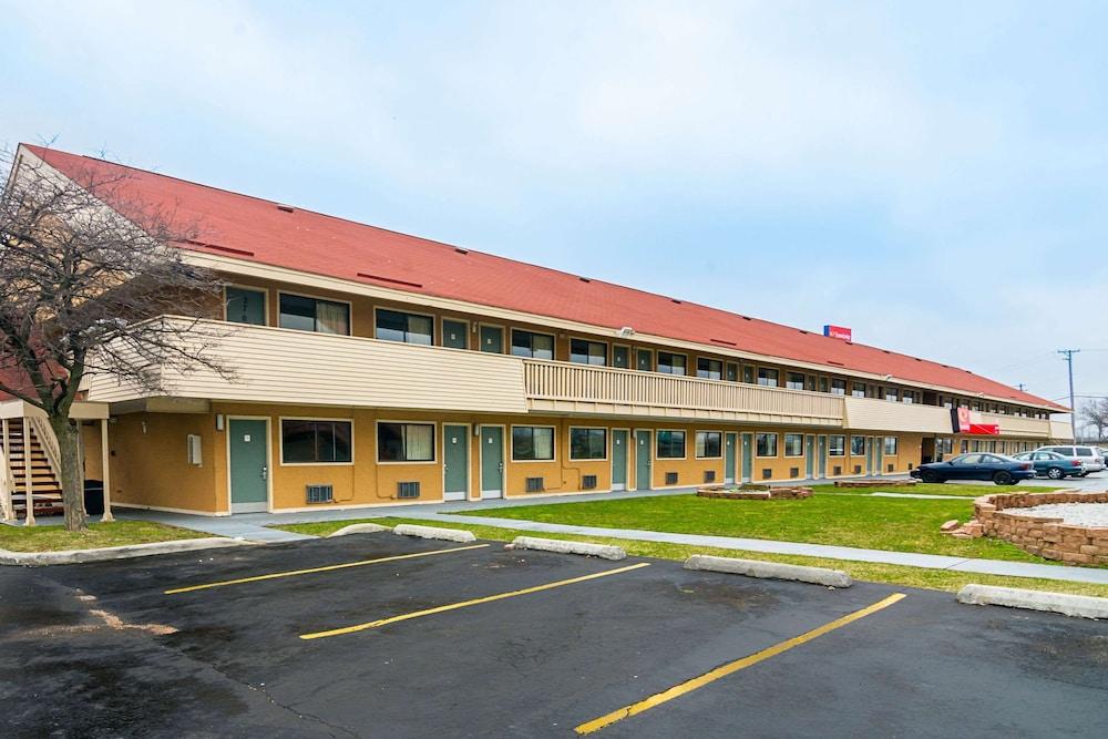 Econo Lodge South Holland - Chicago Southland — hotel in South Holland