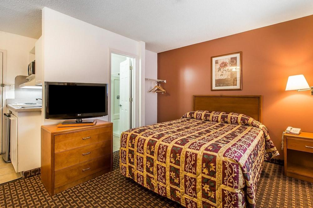 Suburban Studios Abercorn photo 15