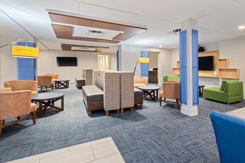 Holiday Inn Express Ft. Lauderdale Cruise-Airport by IHG photo 37