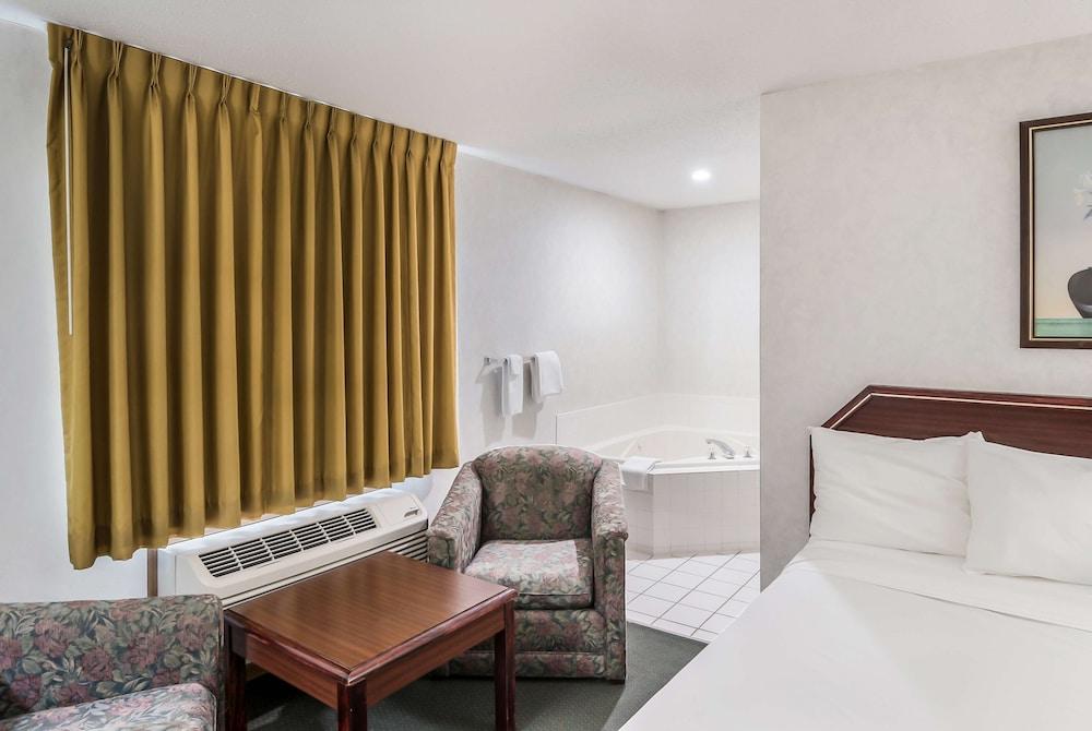 Americas Best Value Inn Wenona photo 22
