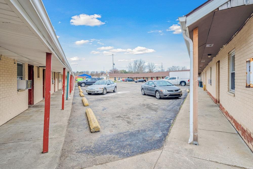 Flint Motel by OYO MI Near I-475 photo 31