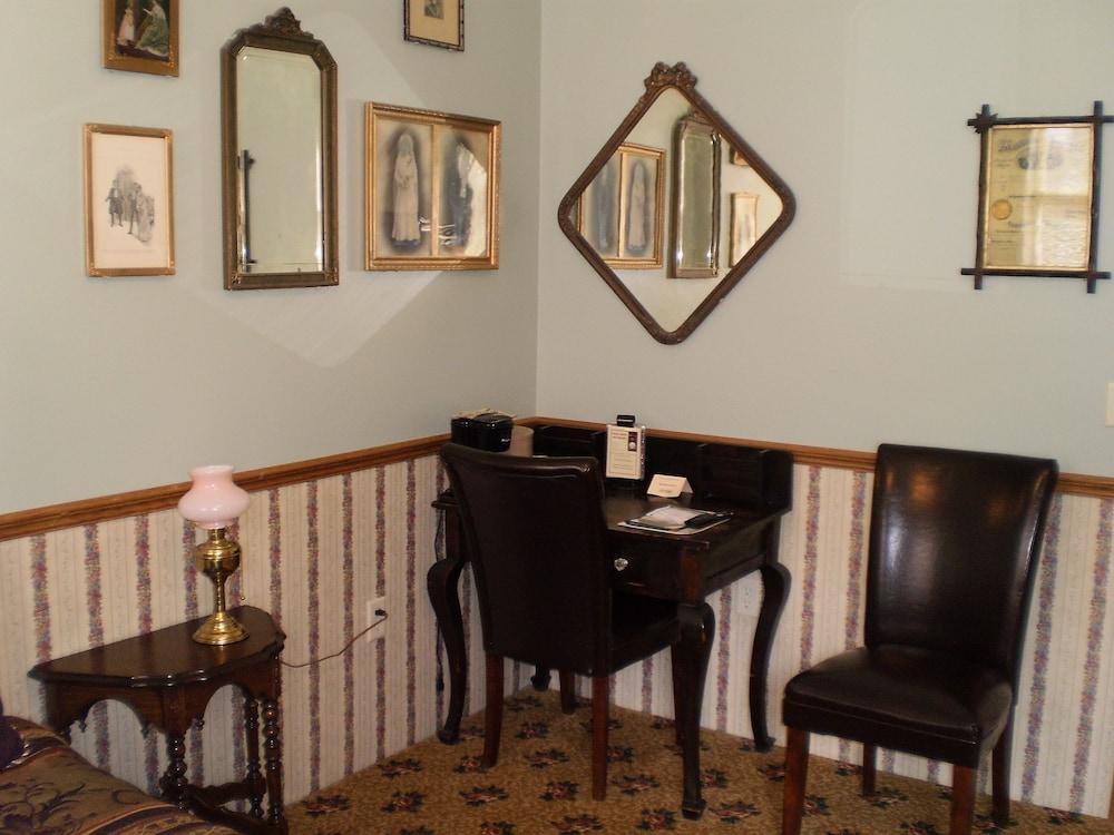 Hotel Millersburg photo 28