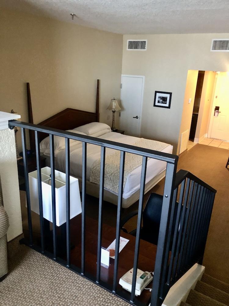 Hawthorn Extended Stay by Wyndham Rome photo 14