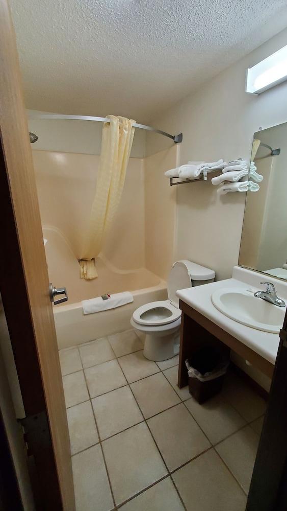 St Paul Inn photo 13