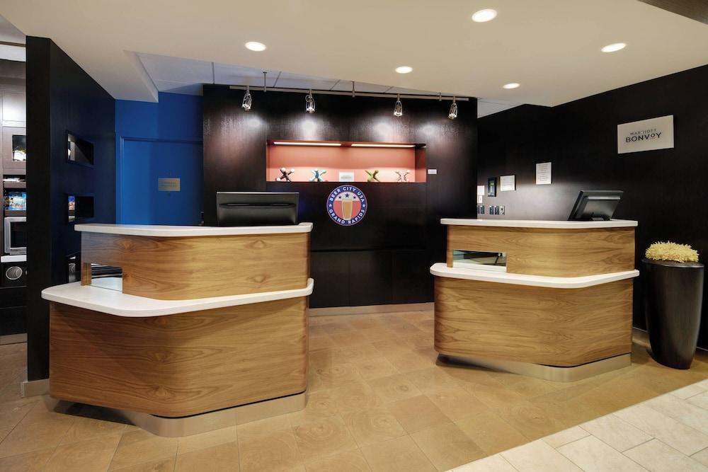 Courtyard by Marriott Grand Rapids Airport photo 3