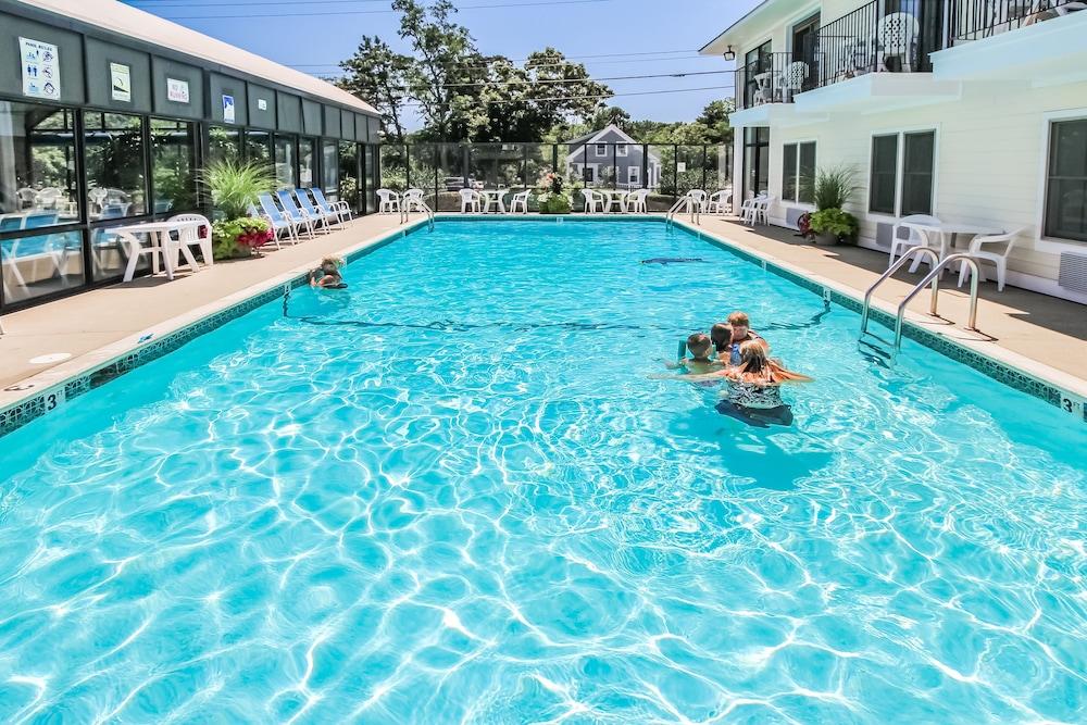 Holly Tree Resort photo 17
