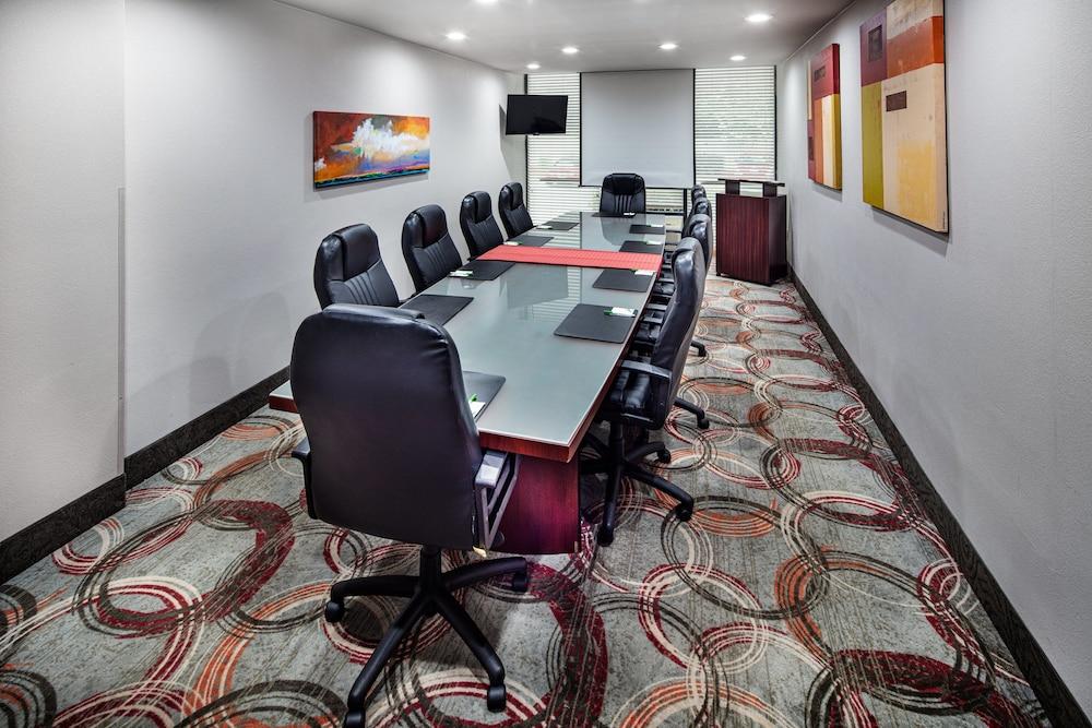 Holiday Inn Atlanta-Northlake by IHG photo 29