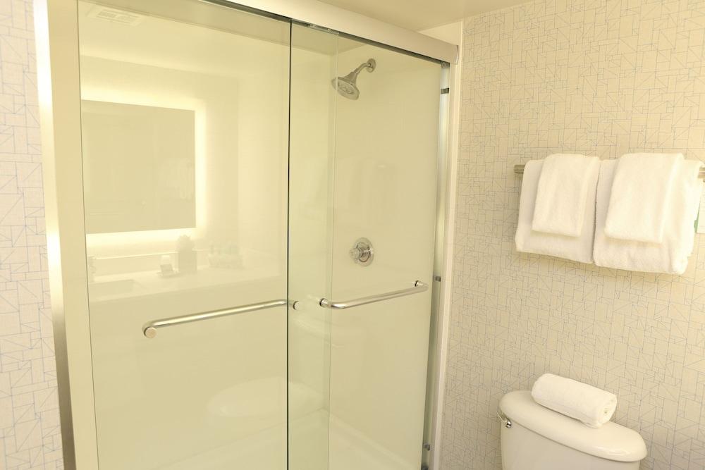 Holiday Inn Express Hotel & Suites Phoenix-Airport by IHG photo 38