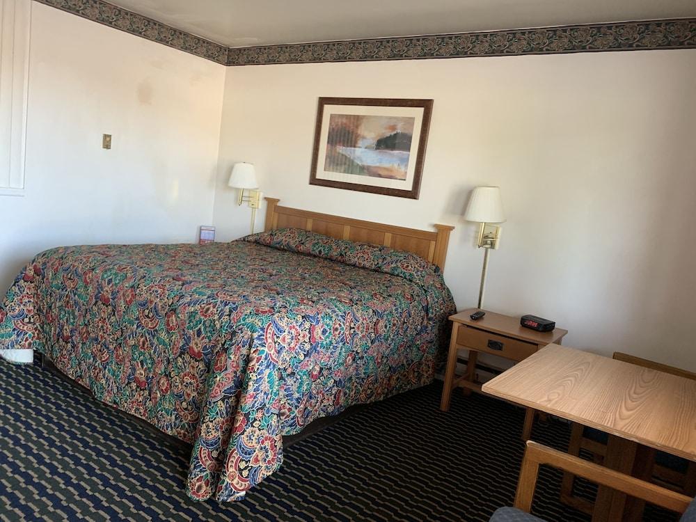 Norton Shores Inn photo 14