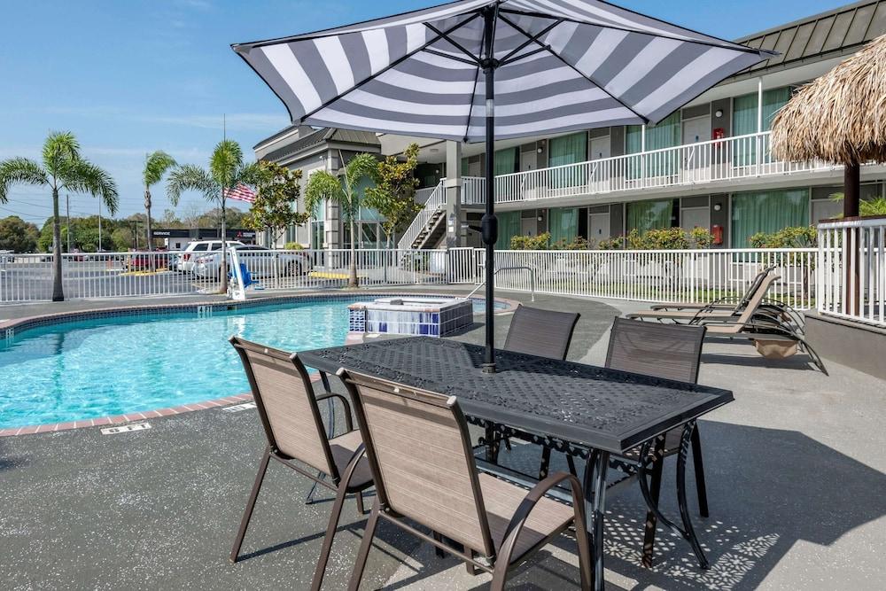 Rodeway Inn New Port Richey photo 17