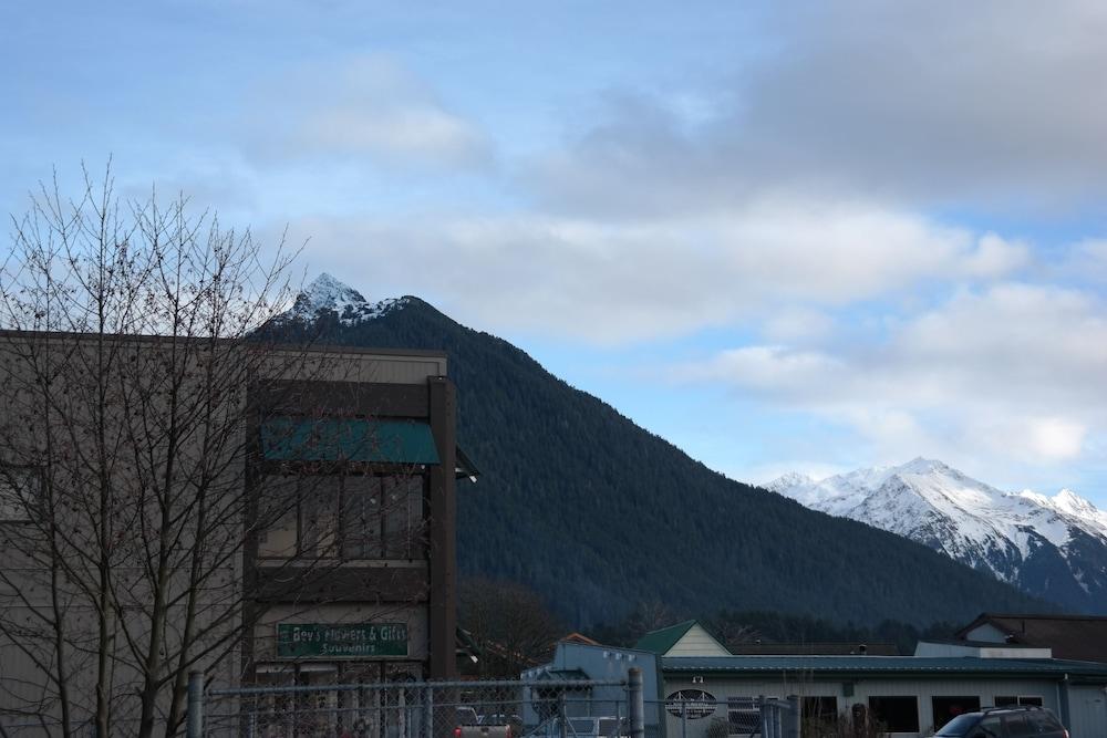 Sitka Hotel and Restaurant photo 13