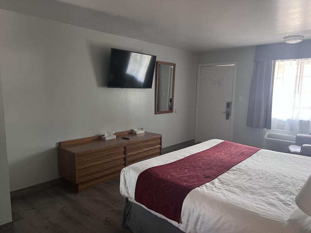 Adobe Inn photo 5