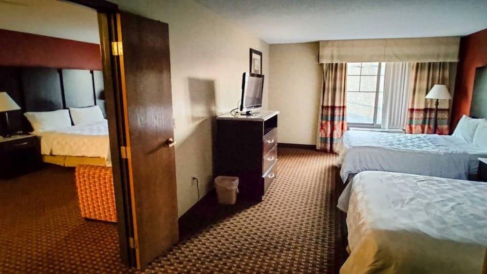 DoubleTree by Hilton Owatonna photo 2