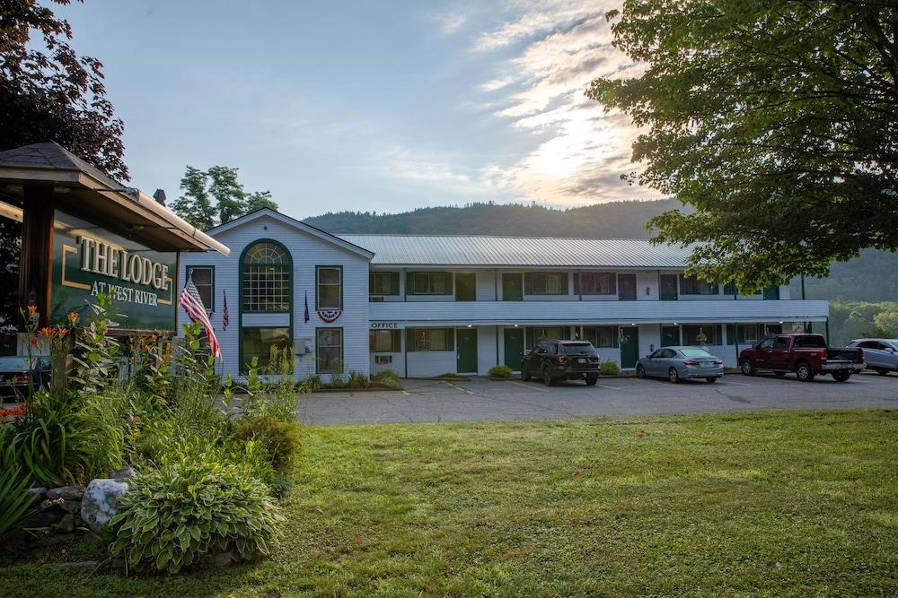 The Lodge at West River photo 11