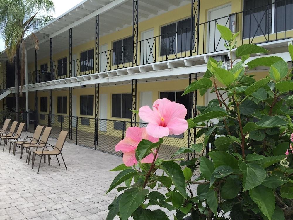 Key Largo Inn photo 8