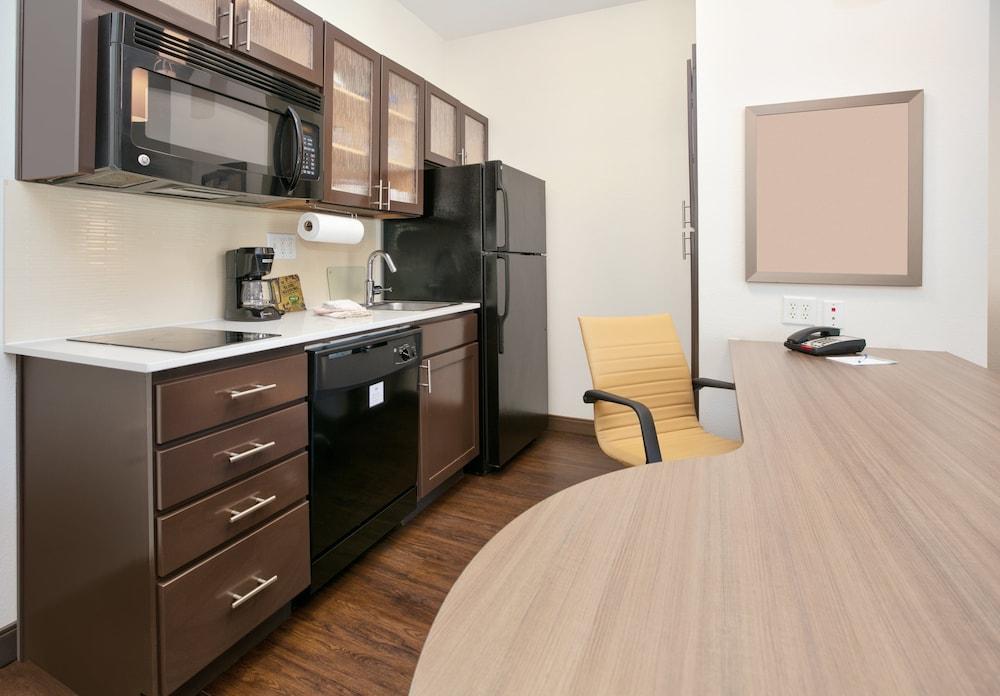 Candlewood Suites DFW South by IHG photo 6