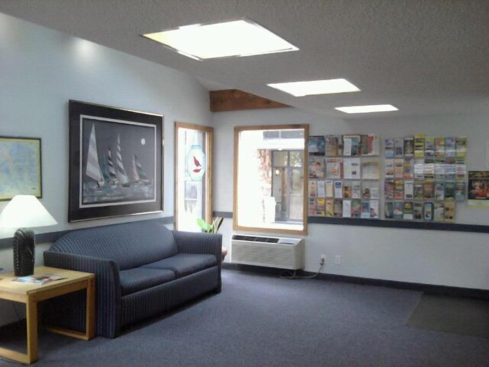 Quails Nest Inn and Suites photo 28