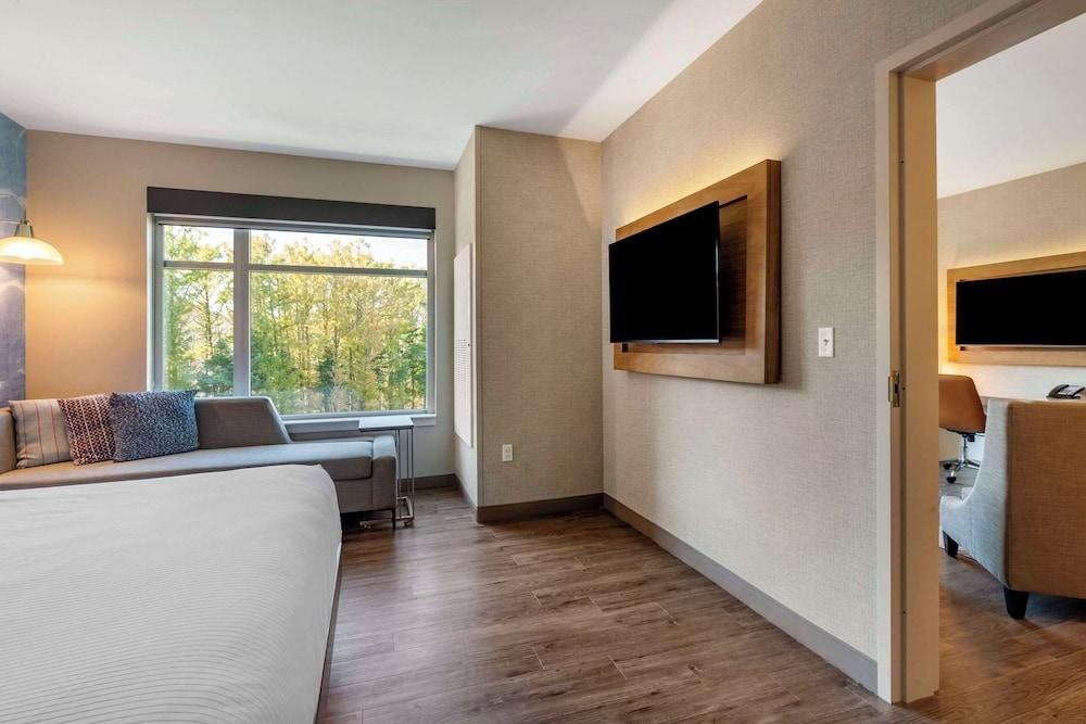 Cambria Hotel Manchester South Windsor photo 14