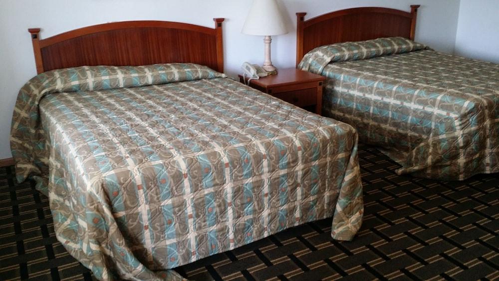 Imperial Motel photo 2