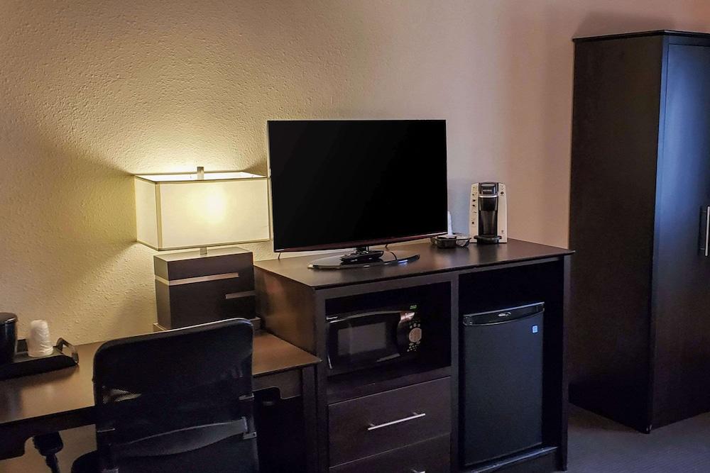 Quality Inn Atchison photo 11