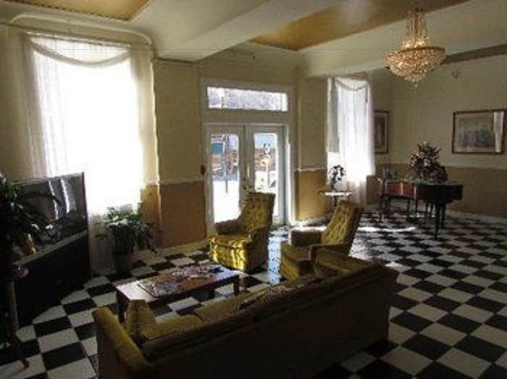 MacArthur Inn photo 14