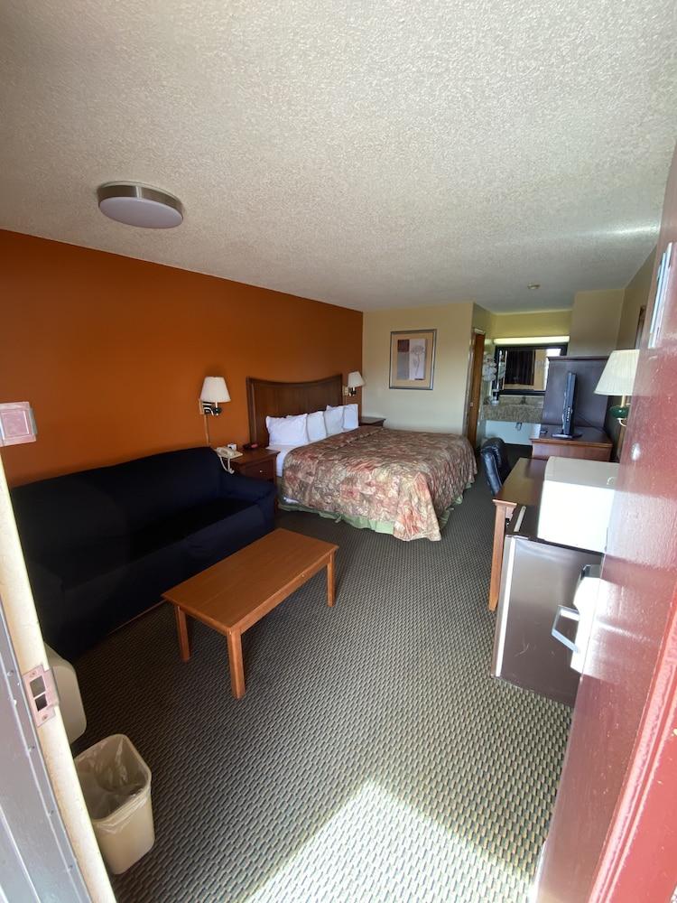 Rodeway Inn photo 3