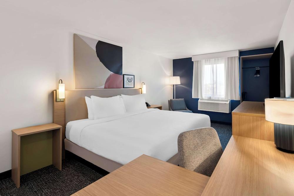 Spark by Hilton Norfolk photo 25