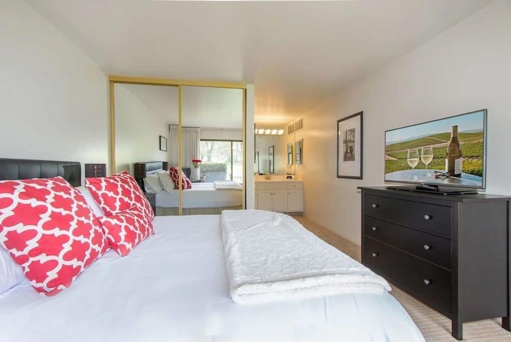 The Napa Residences photo 70