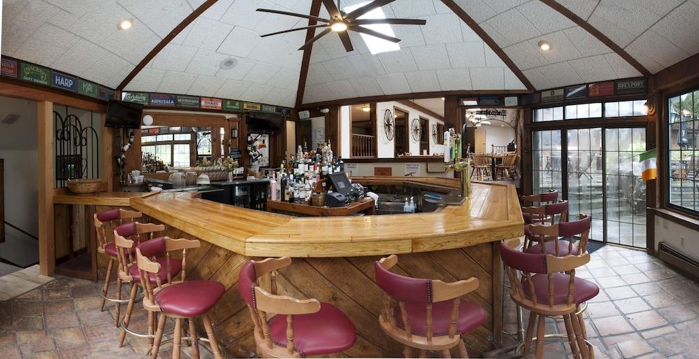 Summit Lodge photo 64
