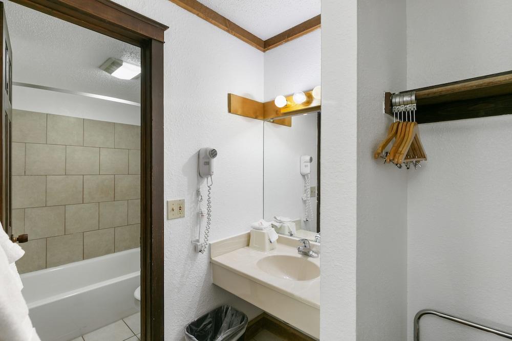 Georgetown Lodge photo 16