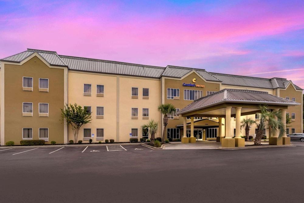 Comfort Suites photo 26