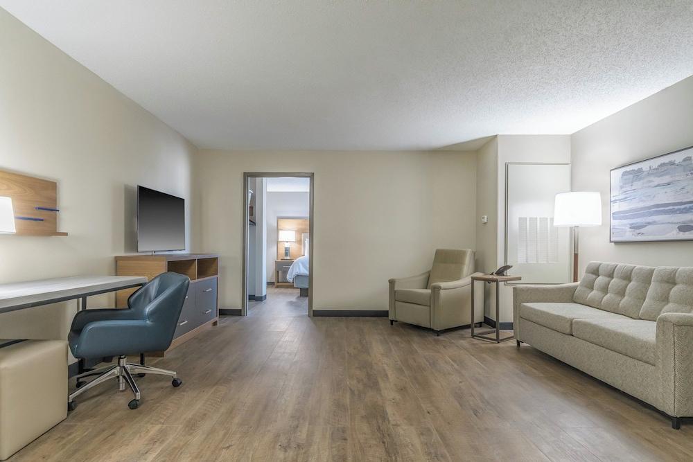 Candlewood Suites Southfield - Detroit by IHG photo 45