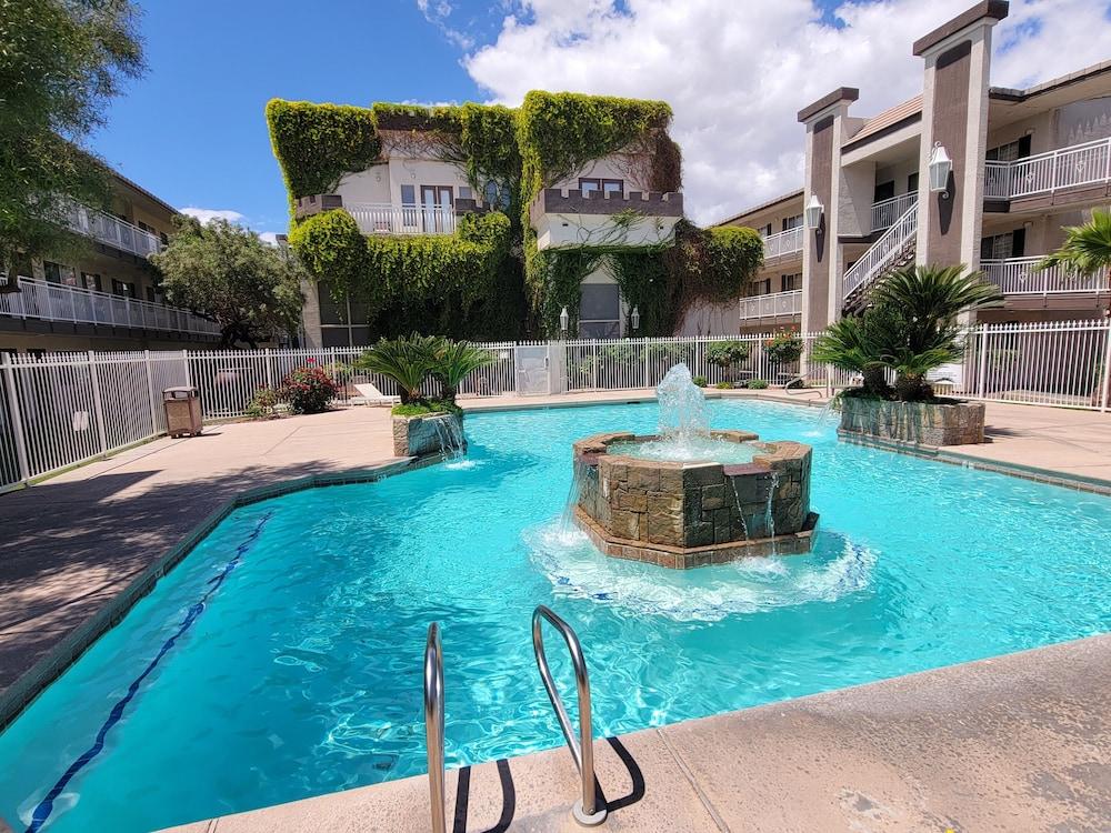 Manor Suites photo 3