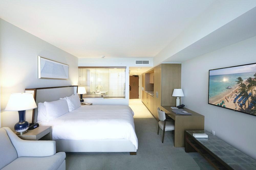 Real Select at the Ritz Carlton Residences, Waikiki Beach photo 31