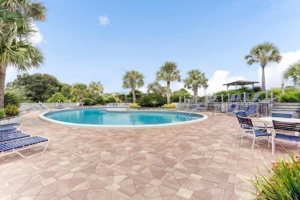 1127 Beach Walker photo 39