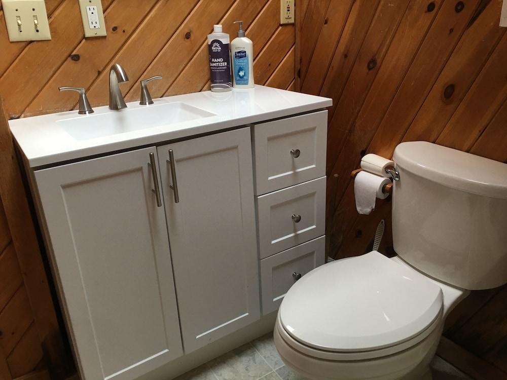 Sebago Lake Lodge and Cottages photo 8