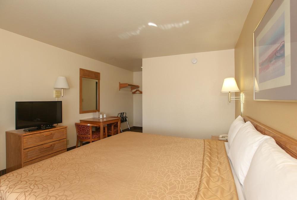 Highland Country Inn photo 16