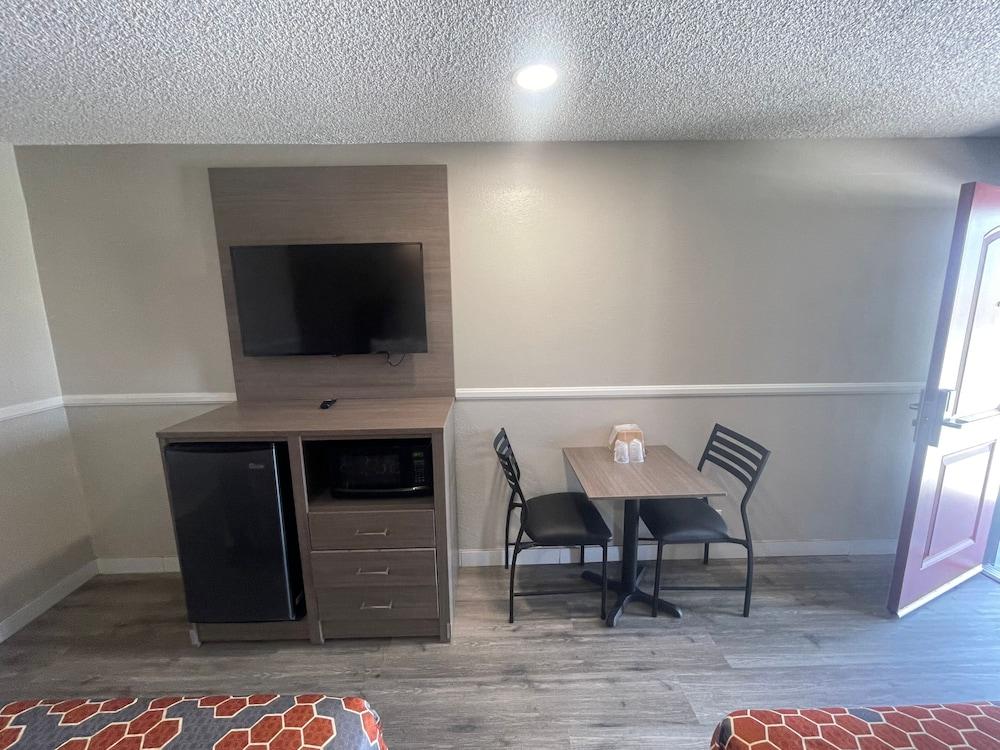 SimpleStay Suites - San Bernardino photo 7