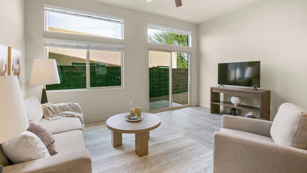 Bradenton Apartments by Landing photo 10