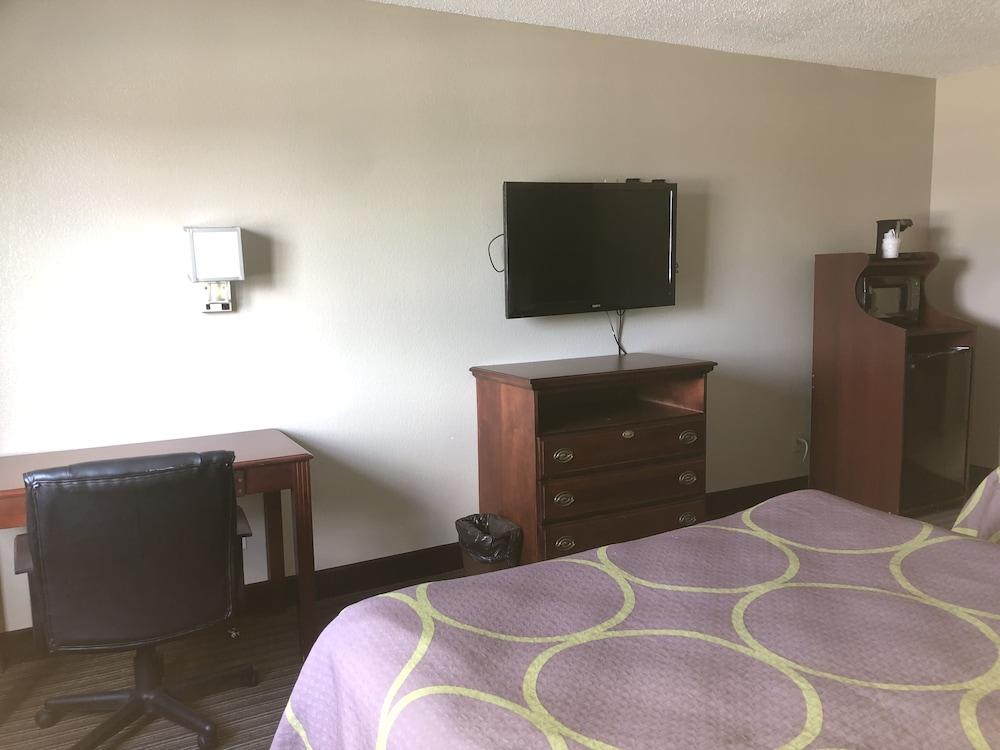 Quality Inn Neosho photo 32