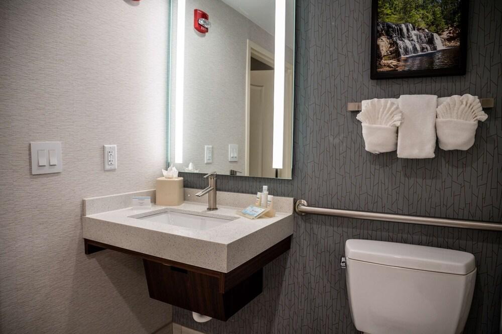 Hilton Garden Inn Fayetteville Fort Bragg photo 90