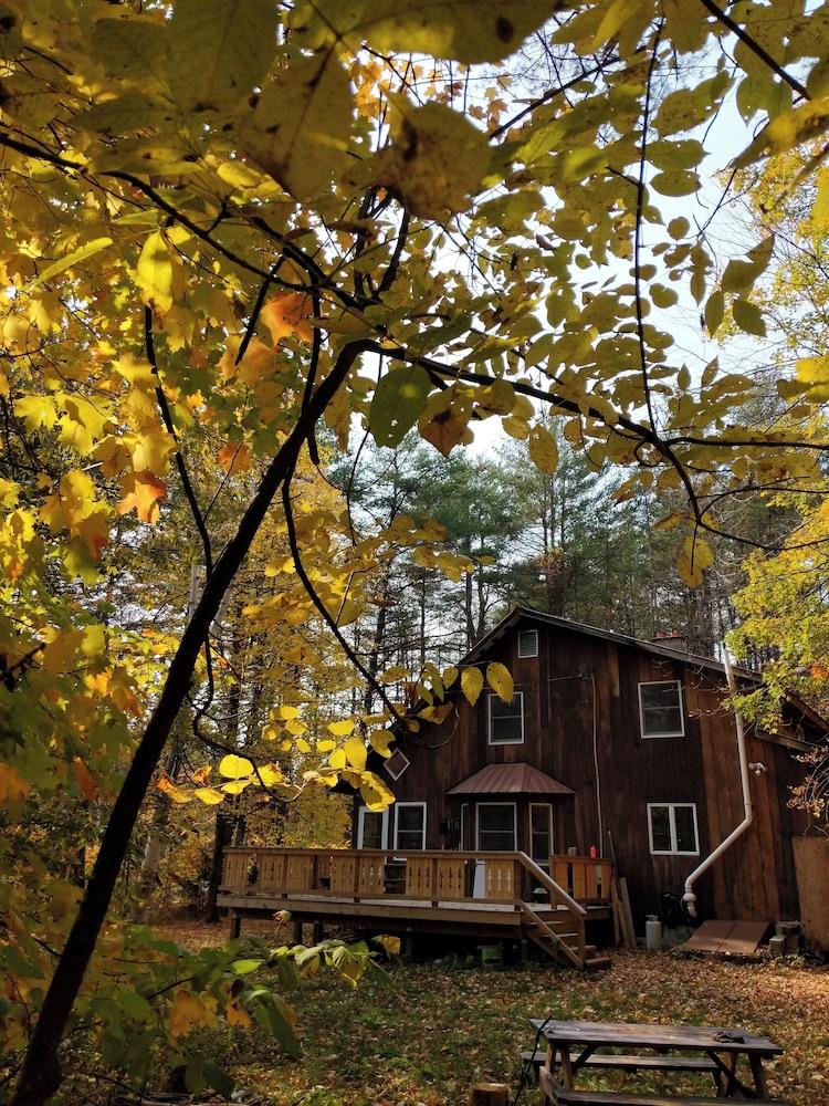 Upscale Hostel by Lake George & Gore Mtn photo 36