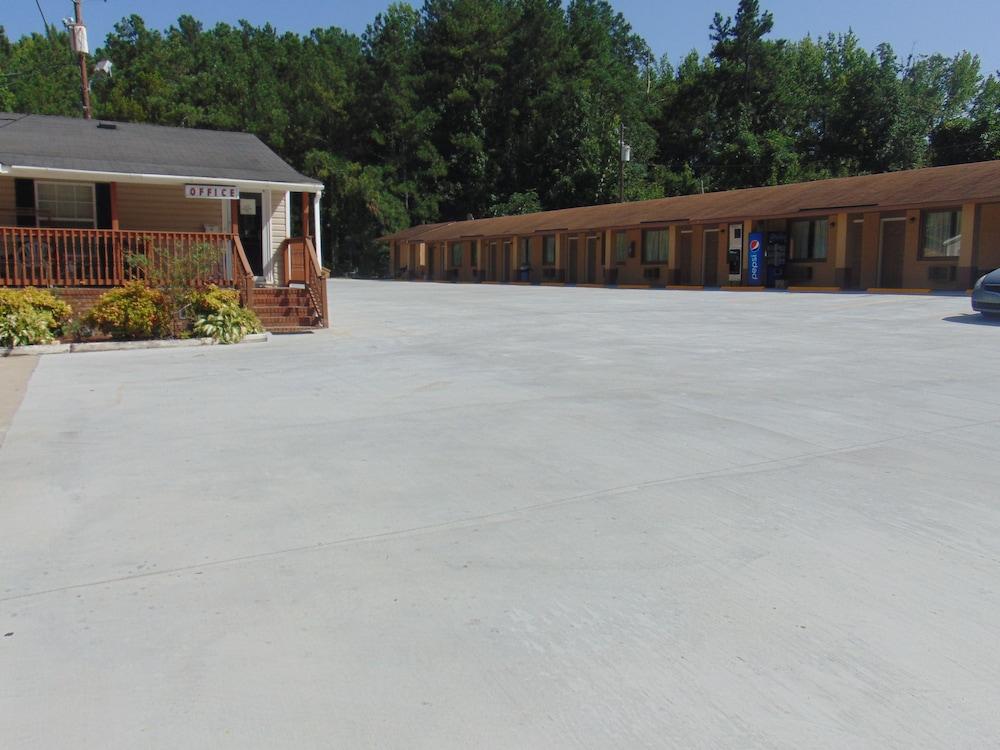 Westbrook Motel photo 34