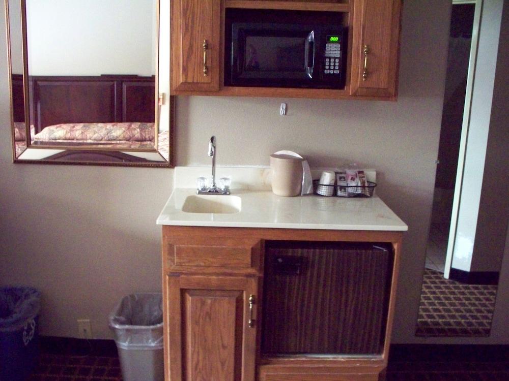 Country Inn Deerwood photo 41