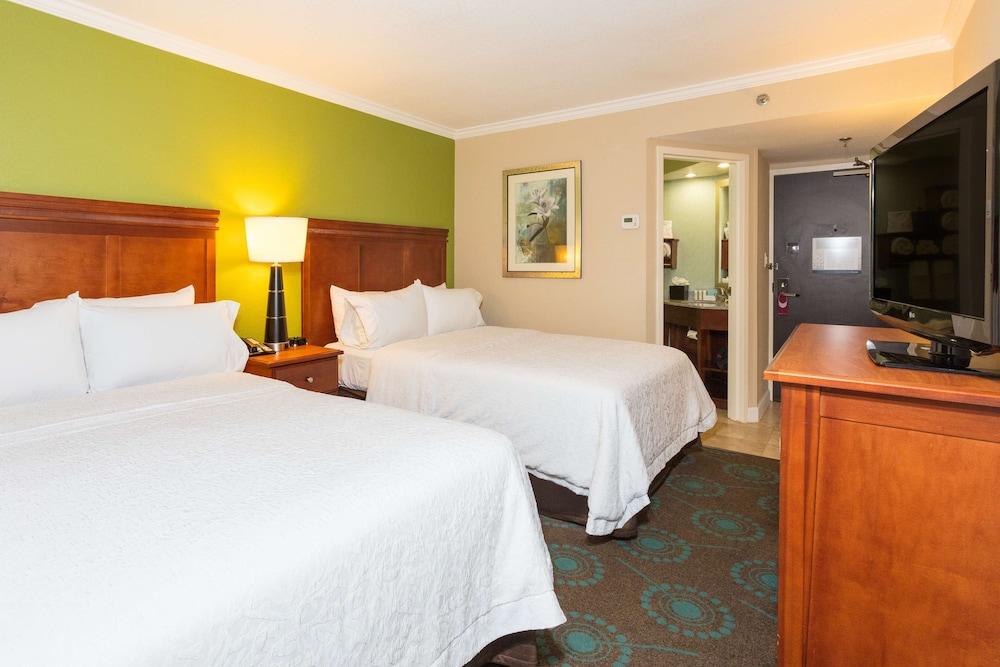 Hampton Inn Daytona Speedway photo 27